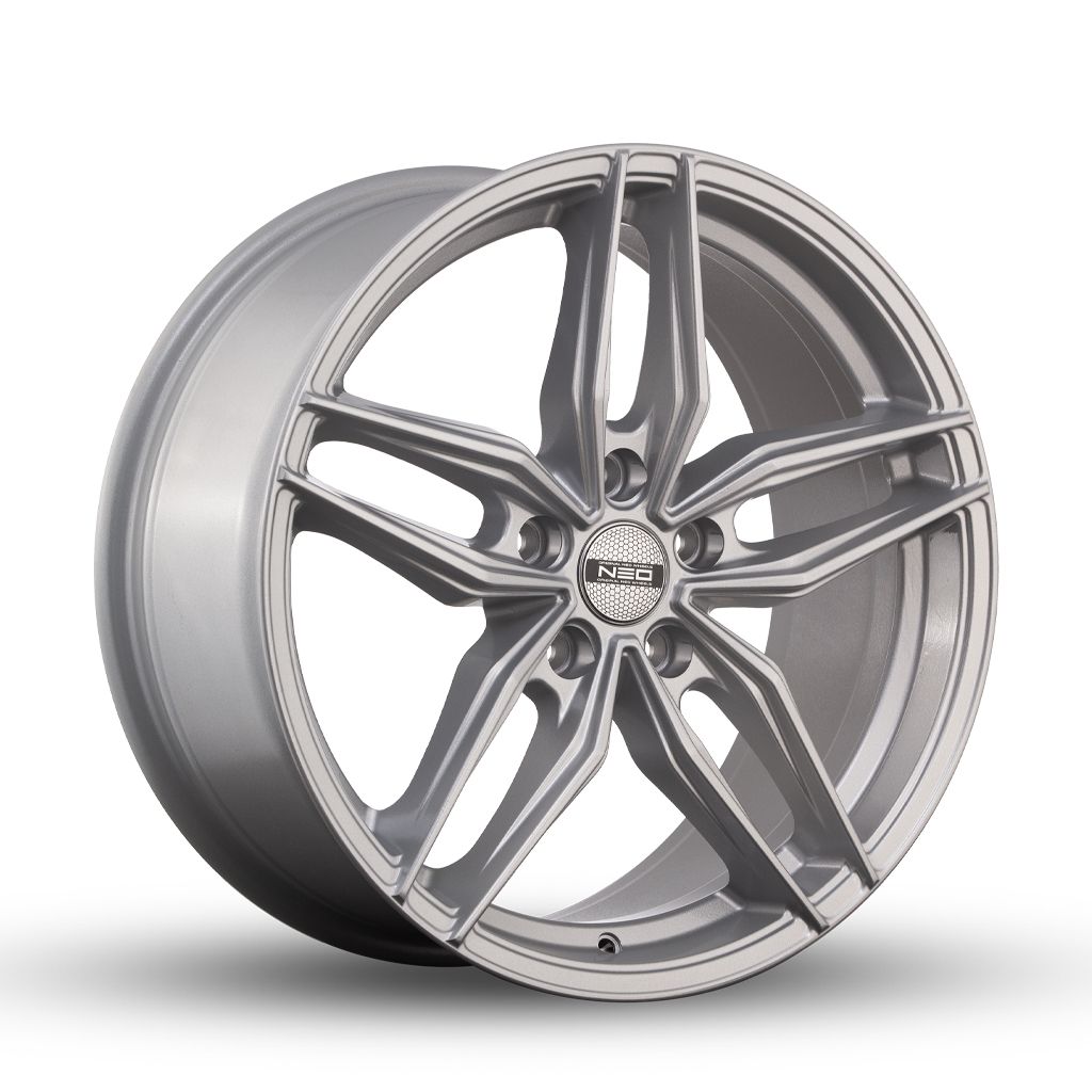 Neo  882 N  8,0\R18 5*108 ET45  d63,4  S  [N882-818-634-5x108-45S]  Fb max 820 kg