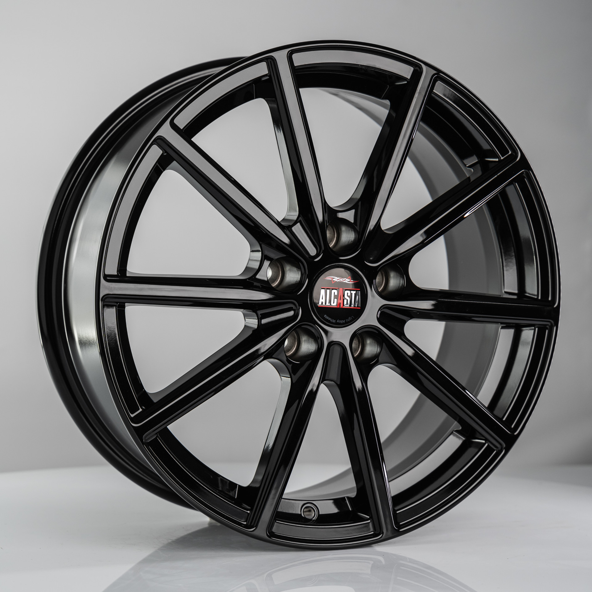 ALCASTA_Россия ALCASTA M61 7x17/5x114.3 ET45 D60.1 Black