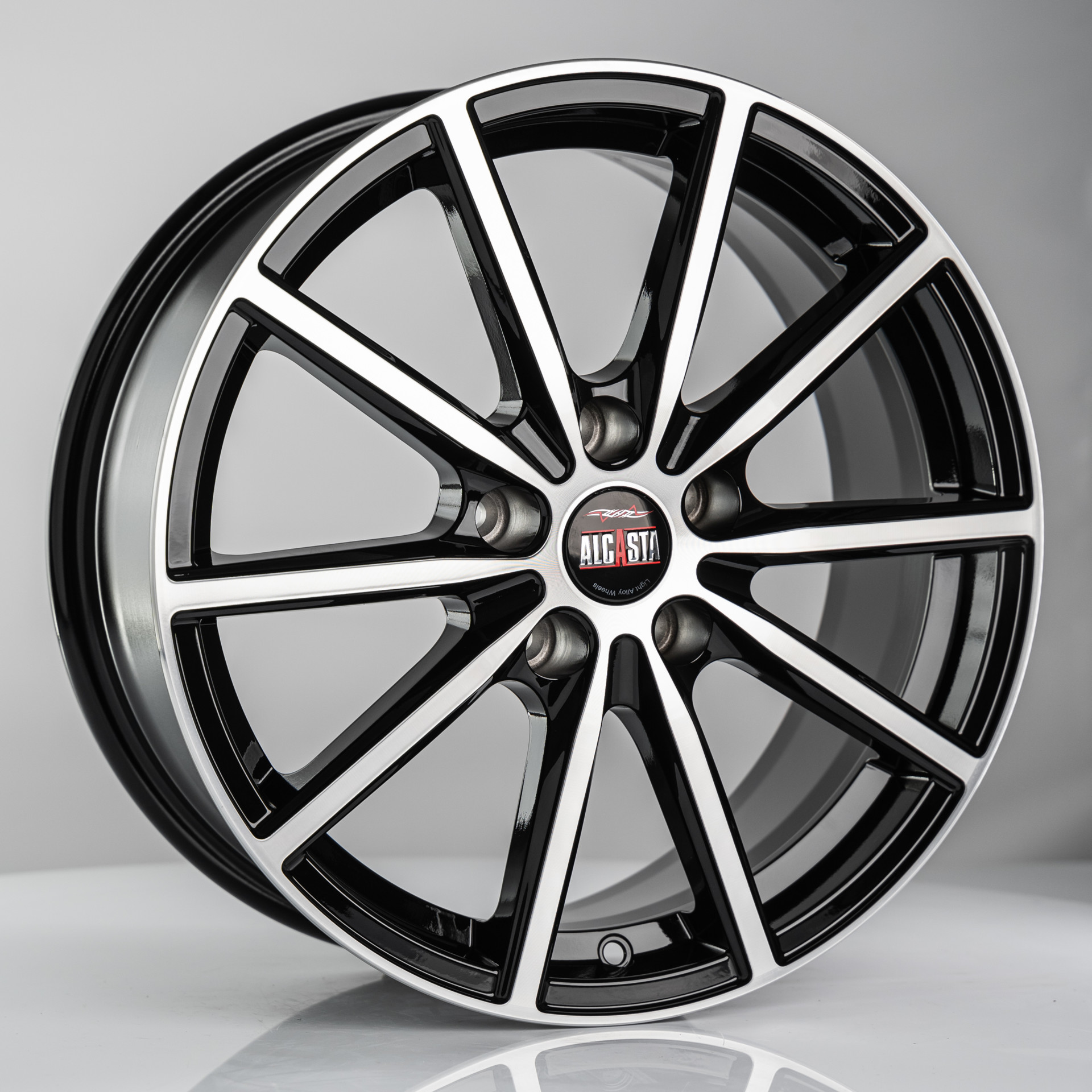 ALCASTA_Россия ALCASTA M61 7x17/5x110 ET48 D65.1 BKF